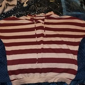 Maurices short sleeve hooded pullover size MEDIUM